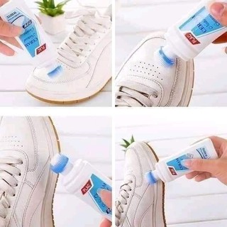 Chai xịt tẩy trắng giày thể thao