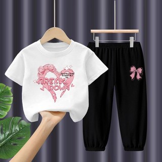 Bộ mùa hè năm 2025 Heart Kids Bộ áo thun ngắn tay in hình hoạt hình hợp thời trang và quần rộng Trang phục hai mảnh sành điệu cho bé trai và bé gái