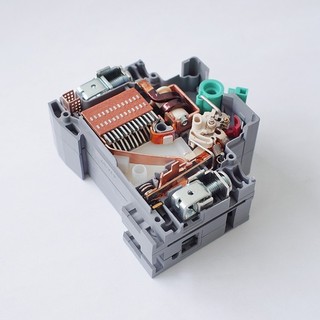 (HCM) Áp tô mát Cầu Dao DC 550VDC 32A - 63A, SL7N - 32 chuyên dụng cho năng lượng mặt trời Hãng Suntree