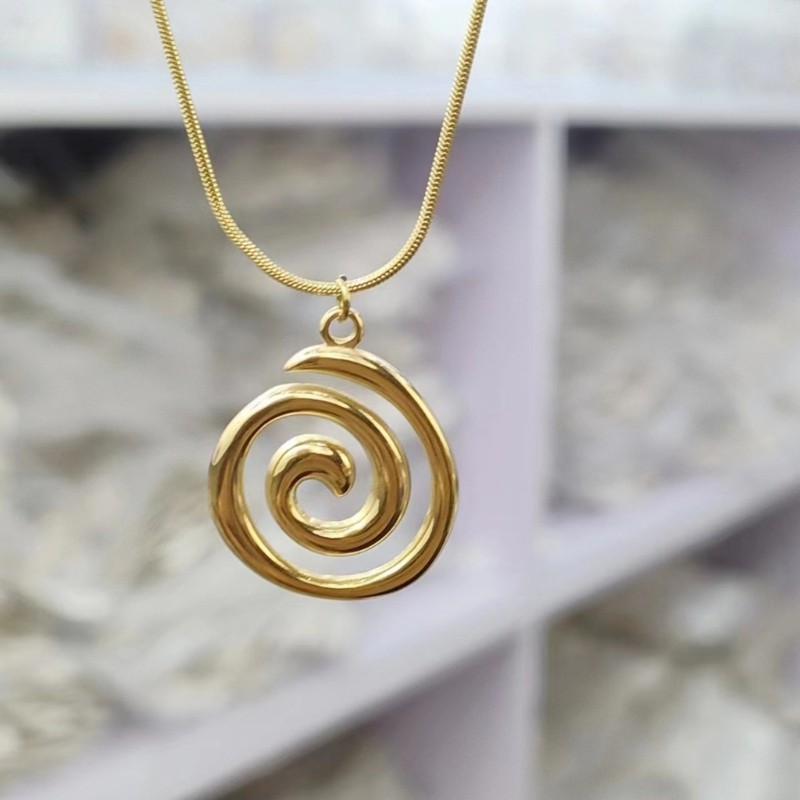 Fashionable Swirl Pendant Necklace Adjustable Length Neckchain Elegant Accessory