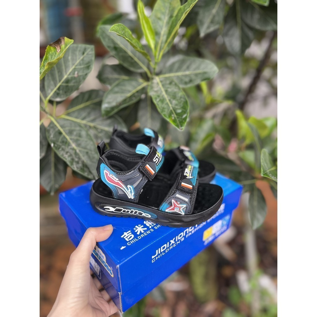 dép cho bé trai êm chân chống trượt khâu đế bền đẹp kiểu dáng thể thao QCCC full box có size đại 810 ( ảnh thật )