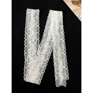 Khăn lụa ren trắng thời trang Hàn Quốc
