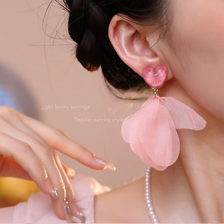 Bông tai vải voan tình yêu màu hồng sang trọng thời trang nữ