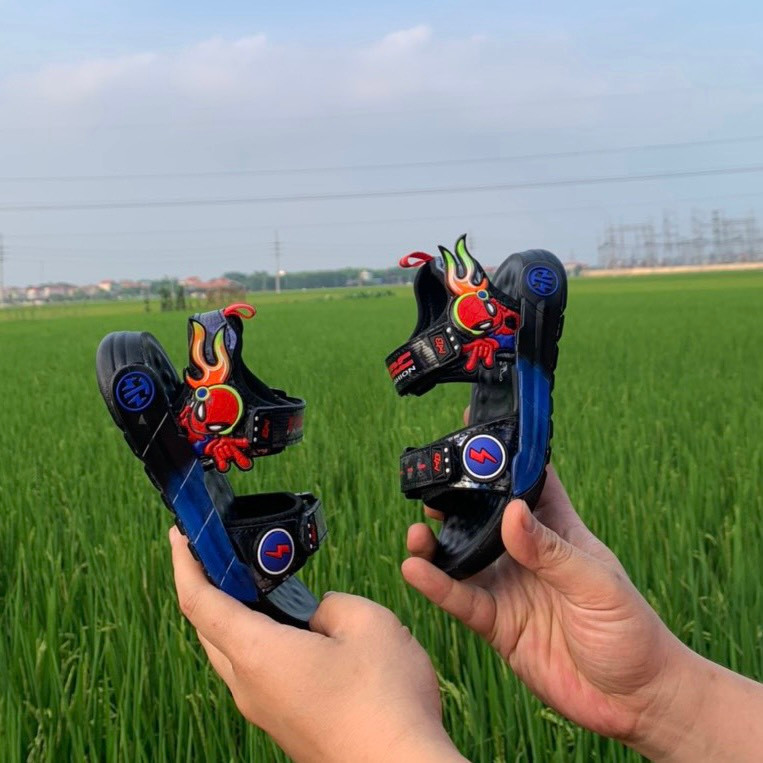 sandal bé trai dép quai hậu cho bé trai êm chân chống trượt khâu đế siêu nhân nhện QCCC có hộp cho bé  1 tuôi 8808 9908