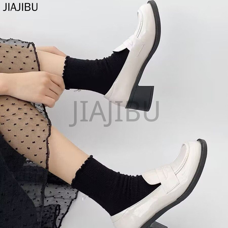 Size 35-43 Giày Đồng Phục JK Của Nhật Giày Nữ Cỡ Lớn Giày Da Bóng Màu Đen Giày Da Cao Gót Phong Cách Anh Quốc 42 Plus Size Women's Shoes Giày Da Học Sinh Giày Công Chúa Gót Dày Màu Trắng Korean Fashion Platform Mary Jane Shoes Cute Round Toe Lolita Shoes
