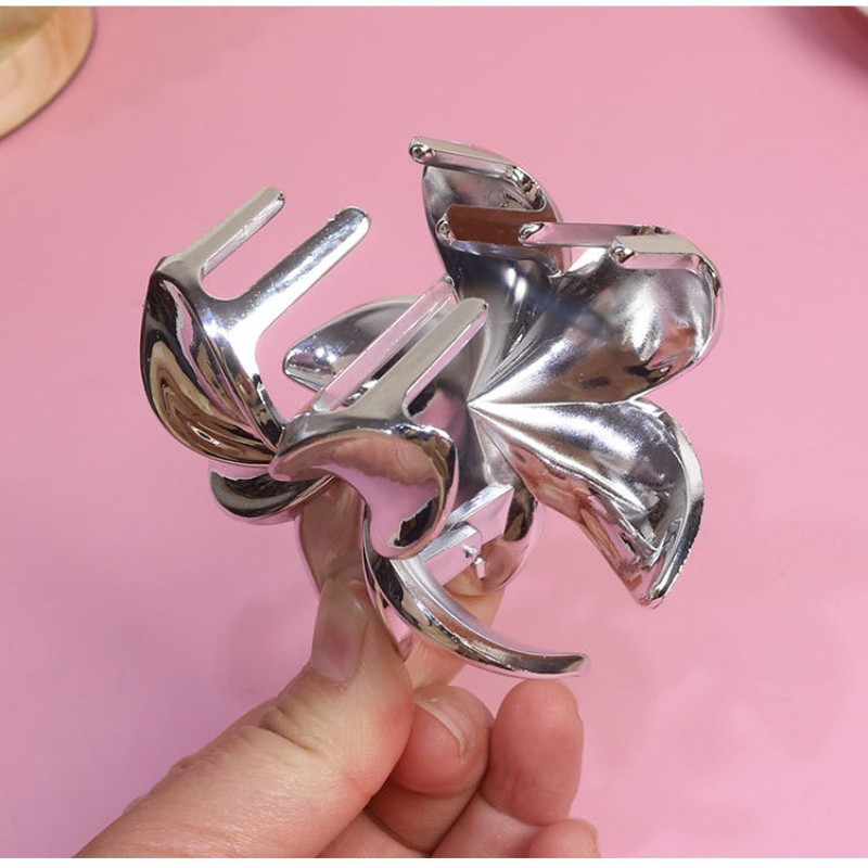[Yunyuan] Kẹp hoa trứng vàng và bạc 8cm Châu Âu và Mỹ dành cho nữ mới Màu kim loại chảy năm cánh hoa Phụ kiện tóc