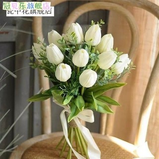 Giấy chứng nhận đám cưới của cô dâu hoa loa kèn bó hoa mô phỏng đám cưới bó hoa nhỏ đạo cụ chụp ảnh