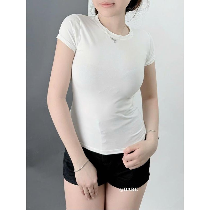 Áo thun dáng dài trơn form ôm đủ màu basic chất liệu thun con giãn 4 chiều fit dáng siêu đẹp- AT01