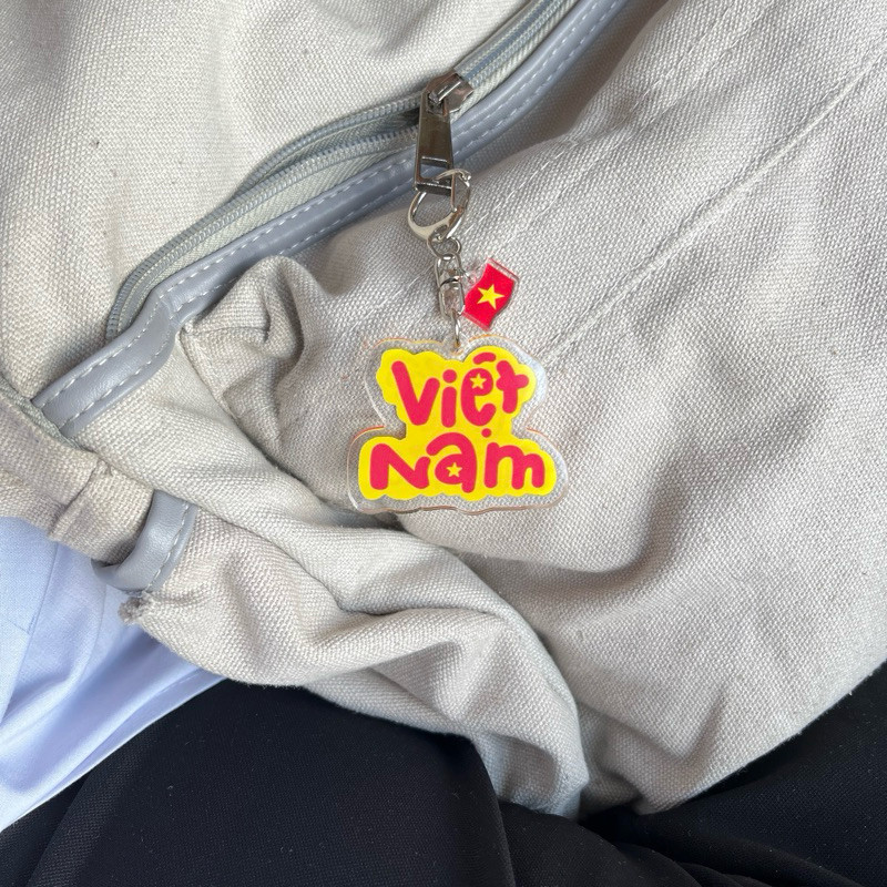 Móc khoá 2 mặt Tổ quốc Việt Nam 🇻🇳- Quà Tặng Sango