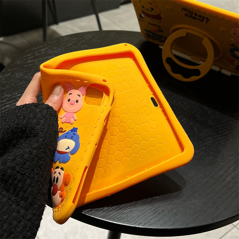 Ốp lưng gấu vàng dễ thương Tương thích với Mini 1 2 3 4 5 6 7 IPad 5 6 7 8 9 10 Air Air Air1 Air2 Air3 Air4 Air5 Air6 M2 10.9 "Pro9.7 Pro10.5 10.2" Pro11 2018 2020 2021 2022 M4 2024