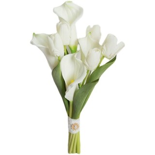 Bó hoa cưới cầm tay cô dâu dáng dài từ hoa tulip CEVERIA T0165