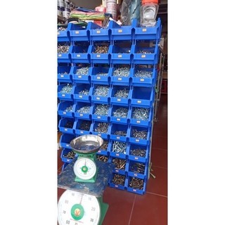 Một Khay nhựa loại Trung A6  kèm chân nối  đựng đồ kim khí sửa chữa xe máy bulong ốc tán