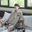 Tianlesiwei Xu hướng mùa hè đẹp trai Áo sơ mi phong cách Hồng Kông sọc Nhật Bản áo sơ mi unisex ngắn tay