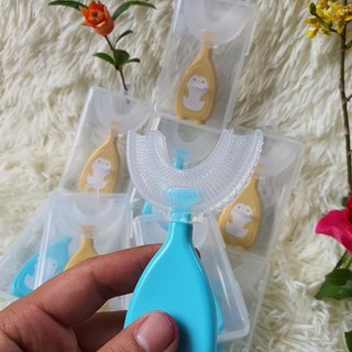 Bàn Chải Đánh Răng Chữ U Silicon bé yêu thích loại có hộp 🍑 Siêu Thị Hoa