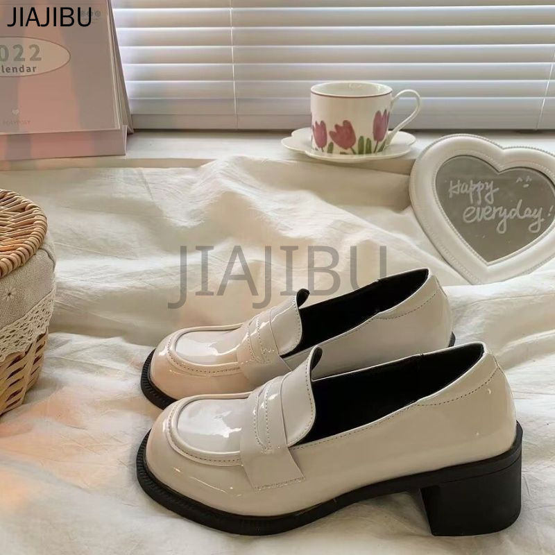 Size 35-43 Giày Đồng Phục JK Của Nhật Giày Nữ Cỡ Lớn Giày Da Bóng Màu Đen Giày Da Cao Gót Phong Cách Anh Quốc 42 Plus Size Women's Shoes Giày Da Học Sinh Giày Công Chúa Gót Dày Màu Trắng Korean Fashion Platform Mary Jane Shoes Cute Round Toe Lolita Shoes