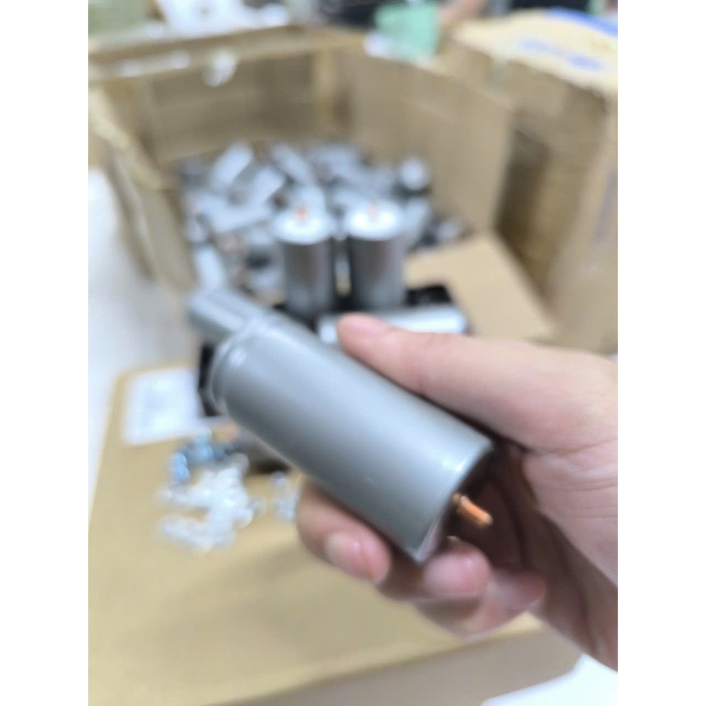 pin 32650 dung lượng 6000ma tặng kèm ốc vít ảnh tự chụp | Shopee Việt Nam