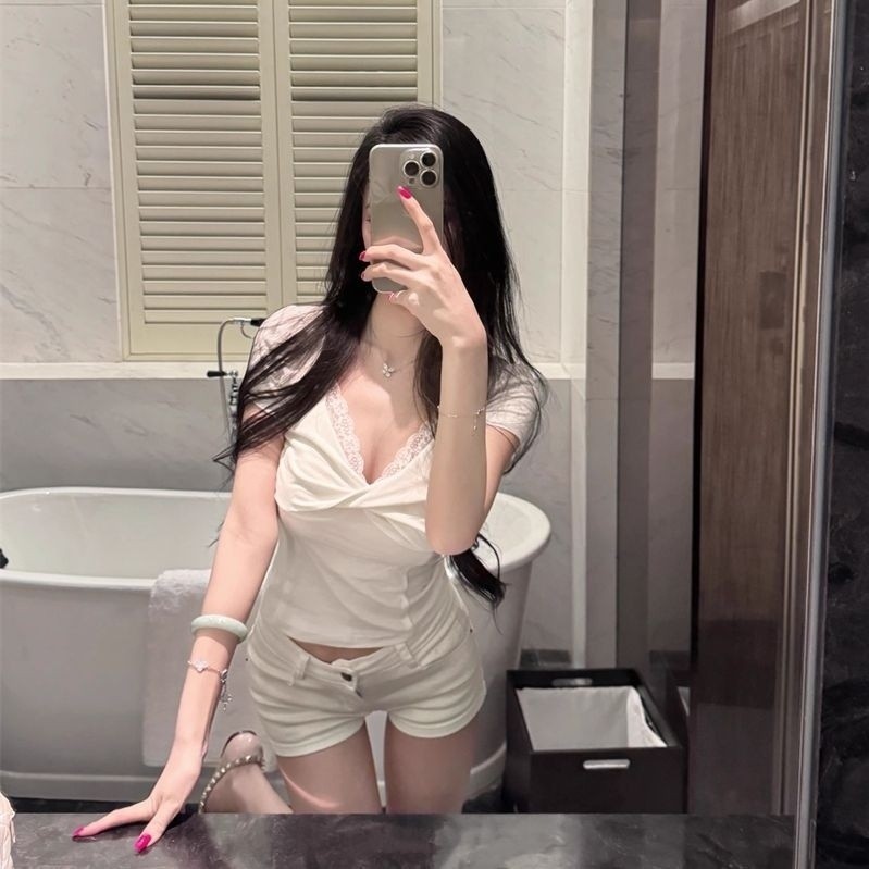 Áo thun ngắn tay cổ V cho phụ nữ mùa hè mới, dáng ôm vừa vặn