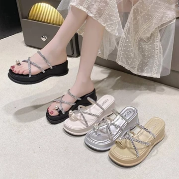 Dép Nữ Xỏ Ngón Đính Đá Sang Trọng, Dép Nữ Phù Hợp Đi Chơi, Đi Làm Hàng Hot Trend 2024.x xoàn