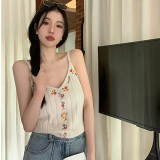 K Dệt Kim Nhỏ Camisole Mùa Hè Phong Cách Mới Thêu Cổ Chữ V Áo Dệt Kim Ngắn