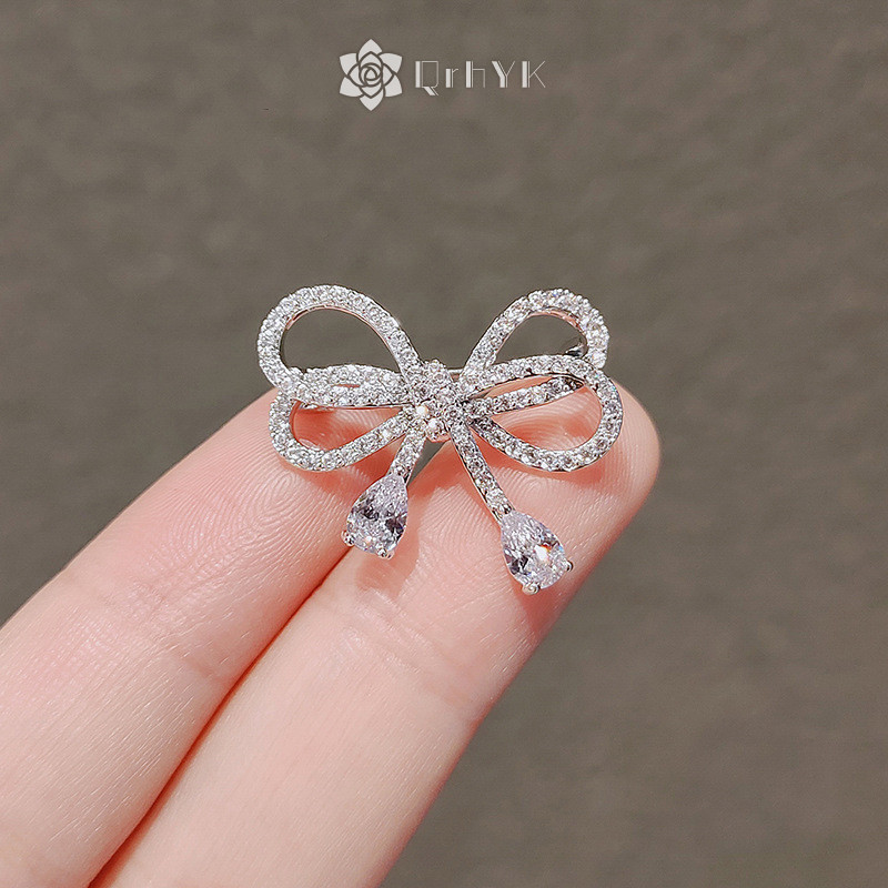 Qrhyk Thanh Lịch Nơ Kim Cương Giả Cài Khóa Pin Cho Nữ Cô Gái Nơ Khóa Pin Cardigan Kẹp Trang Sức Thổ Cẩm Phụ Kiện Mới