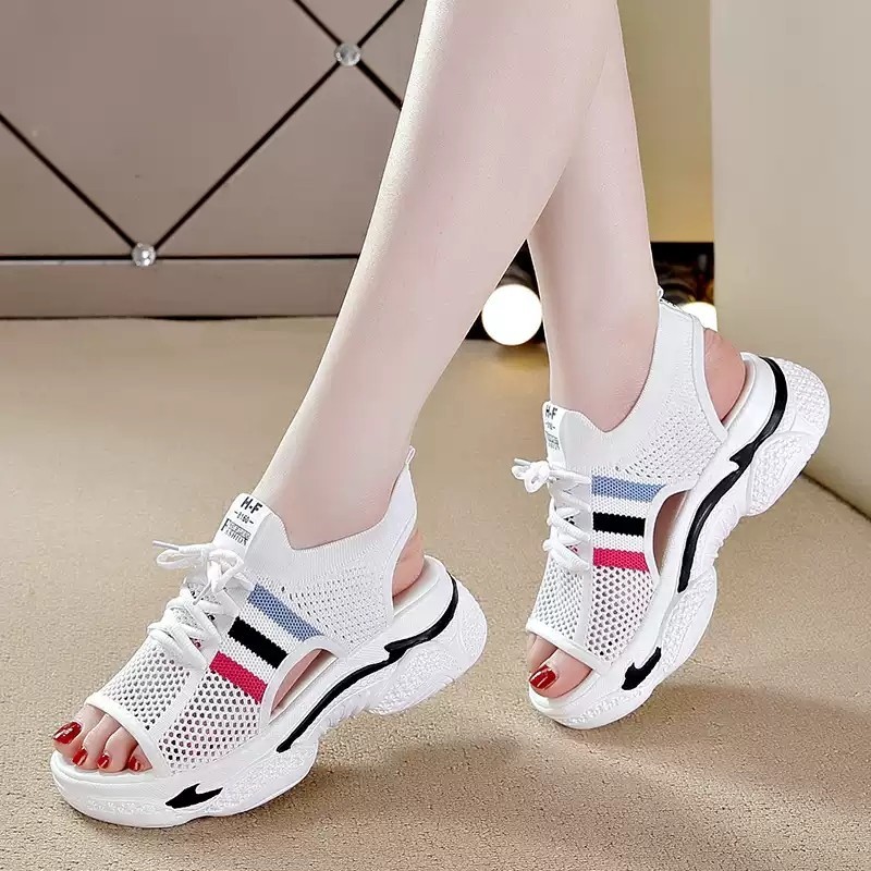 Xăng đan Thể Thao Nữ Mùa Hè 2024 Mới Rỗng Flat Ins Thời Trang Phù Hợp Với Nền Tảng Giày Thường Ngày Nữ