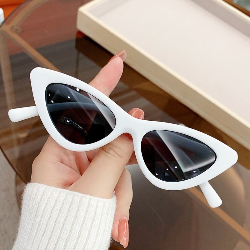 Kính mắt mèo cho bé đi nắng biển mùa hè gọng dẻo chống tia UV mẫu cho bé KINHMEOCHOBE chip&mom