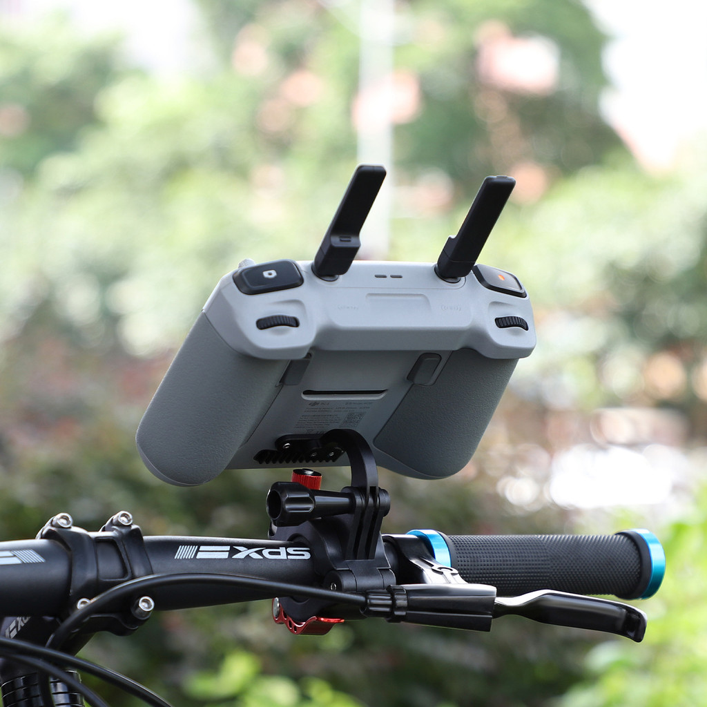 Sunnylife Thích hợp cho DJI AIR 3S / MINI 4 PRO / AIR 3 Giá đỡ xe đạp Điều khiển từ xa RC 2 Camera thể thao Kẹp xe đạp