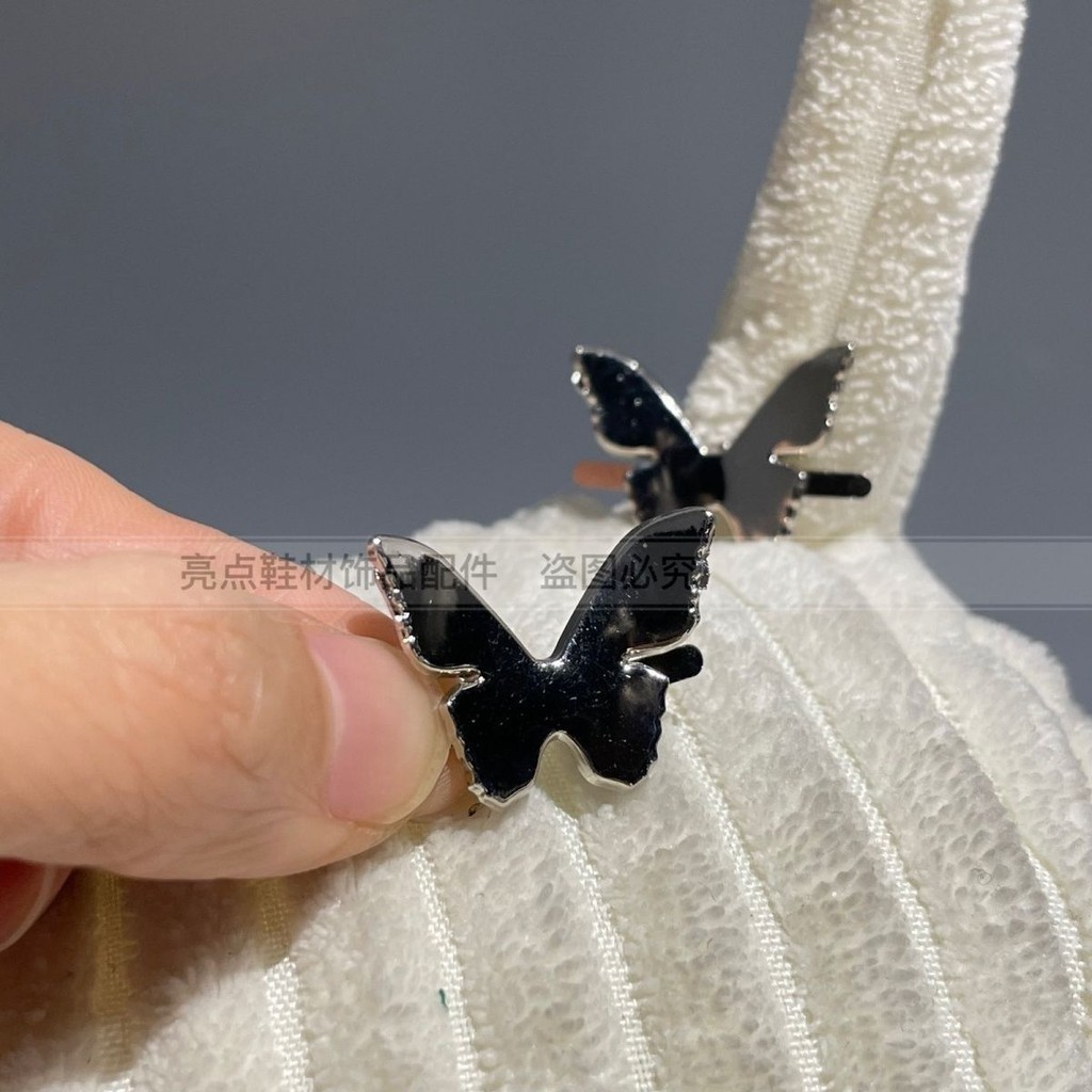 Giày Bướm Nhỏ Khóa Phụ Kiện Phù Hợp Sandal Dép Da Trẻ Em Nữ
