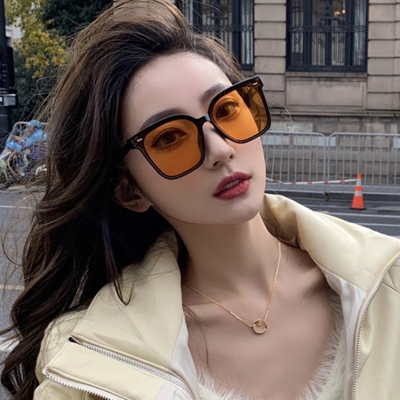 [Yunyuan] Kính râm màu vàng vuông ngoại cỡ Unisex phiên bản Hàn Quốc Chụp ảnh UV400 kèm kính râm ống kính Blush tích hợp