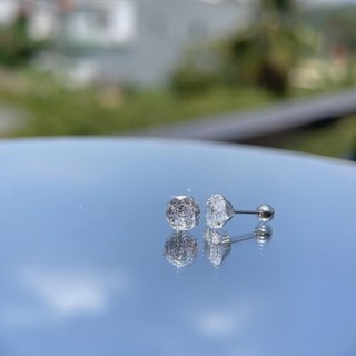 Bông tai nam nữ nụ đá 3 size chốt vặn chất liệu titan bền màu