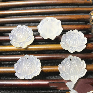 Ngọc trắng chalcedony mã não mặt dây chuyền sen ngọc dệt tua rua phụ kiện trang sức