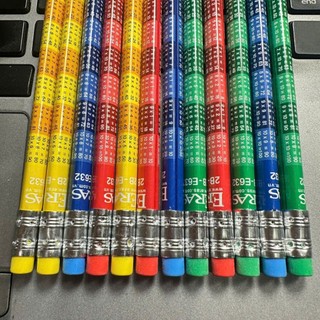 Bút chì thân tam giác, có gôm, có bảng cửu chương ERAS E632