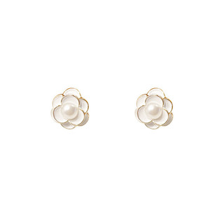 Bông tai ngọc trai bạc Camellia Retro nhẹ sang trọng Niche Bông tai cao cấp 2024 Phong cách mới