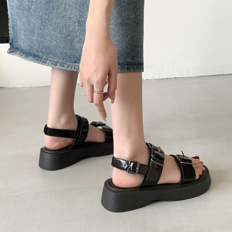 Mùa hè Mở Mũi Phẳng Dây Đeo Khóa Thấp Dép Đế PU Đế Thoải Mái Thanh Niên Hàng Ngày Cát Phù Hợp