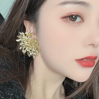 1 đôi bông tai tua rua hoa bán chạy từ Châu Âu và Châu Mỹ, khí chất sang trọng nhẹ nhàng dự tiệc, bông tai hạt thủ công