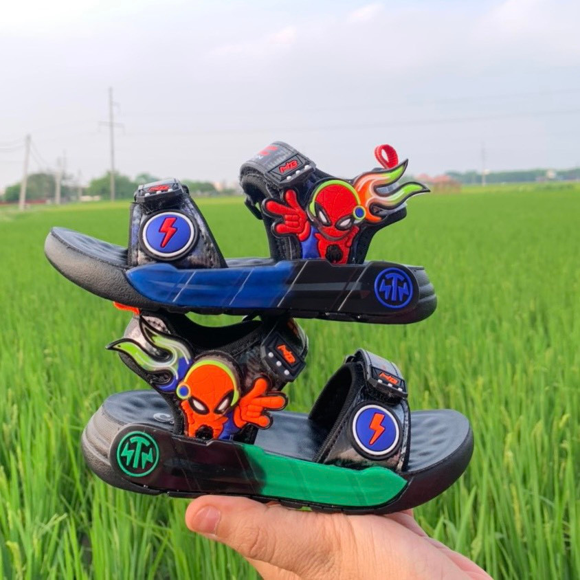 sandal bé trai dép quai hậu cho bé trai êm chân chống trượt khâu đế siêu nhân nhện QCCC có hộp cho bé  1 tuôi 8808 9908