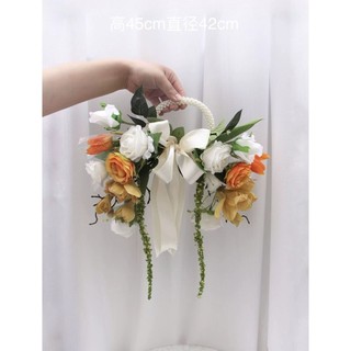 Bó hoa cưới cầm tay cô dâu đặc biệt tay cầm tròn nhẫn bọc ngọc trai nhân tạo