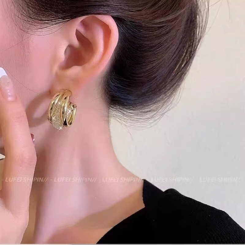 Bông Tai Kim Loại Đơn Giản 2025 Phong Cách Mới Nhẹ Sang Trọng Nữ Trang Sức Thời Trang