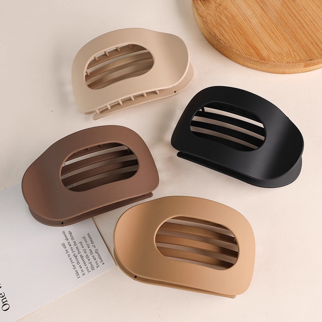 Kẹp mỏ vịt tròn phẳng với tay cầm răng chắc chắn và thiết kế cong tiện dụng, thoải mái khi đeo