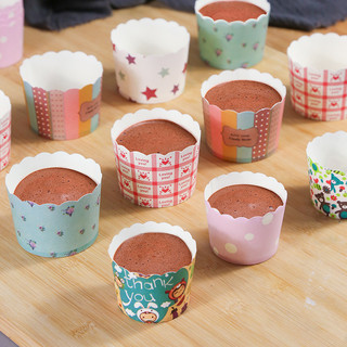 Lốc 50 cốc giấy cupcakes, ly giấy đựng bánh kem (giao mẫu ngẫu nhiên)