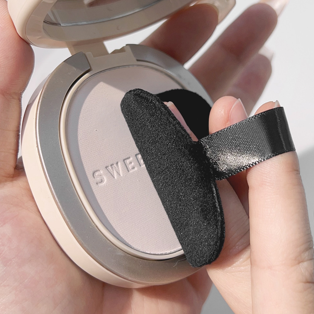 Phấn phủ đen ​- Bọt biển trang điểm mềm mại ướt và khô ​​- Dành cho BB Cream, Foundation, Air-Cushion, Loose Powder ​​- Puff bột vuông tròn ​- Dụng cụ trang điểm làm đẹp cho nữ