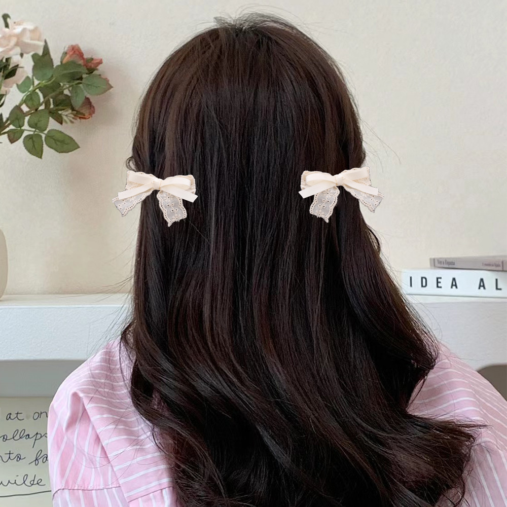 Kẹp Tóc Nơ Ren - Kẹp Tóc Vải Nơ Thêu Hoa Màu Be - Kẹp Tóc Ruy Băng Nơ Cô Gái Cổ Tích - Phụ Kiện Tóc Đuôi Ngựa Đôi - Thời Trang, Phong Cách Pháp, Ngọt Ngào, Dễ Thương