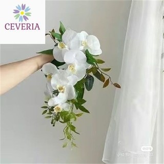 Bó hoa phong cách thác nước mô phỏng studio thác nước Hàn Quốc đám cưới cô dâu CEVERIA