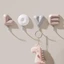 Vỉ 4 móc treo tự dính không cần khoan tường hình chữ LOVE