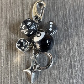 [Móc khóa] Móc khóa xúc xắc đen 8 viên, mặt dây chuyền hạt thủ công, charm túi xách thời trang, trang trí treo thắt lưng, quà tặng nam, trang sức tinh xảo OOGP