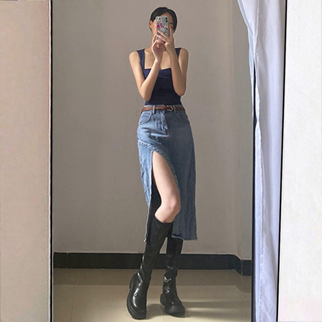 Áo Hai Dây Cổ Vuông Khoét Sâu Gợi Cảm Cho Nữ