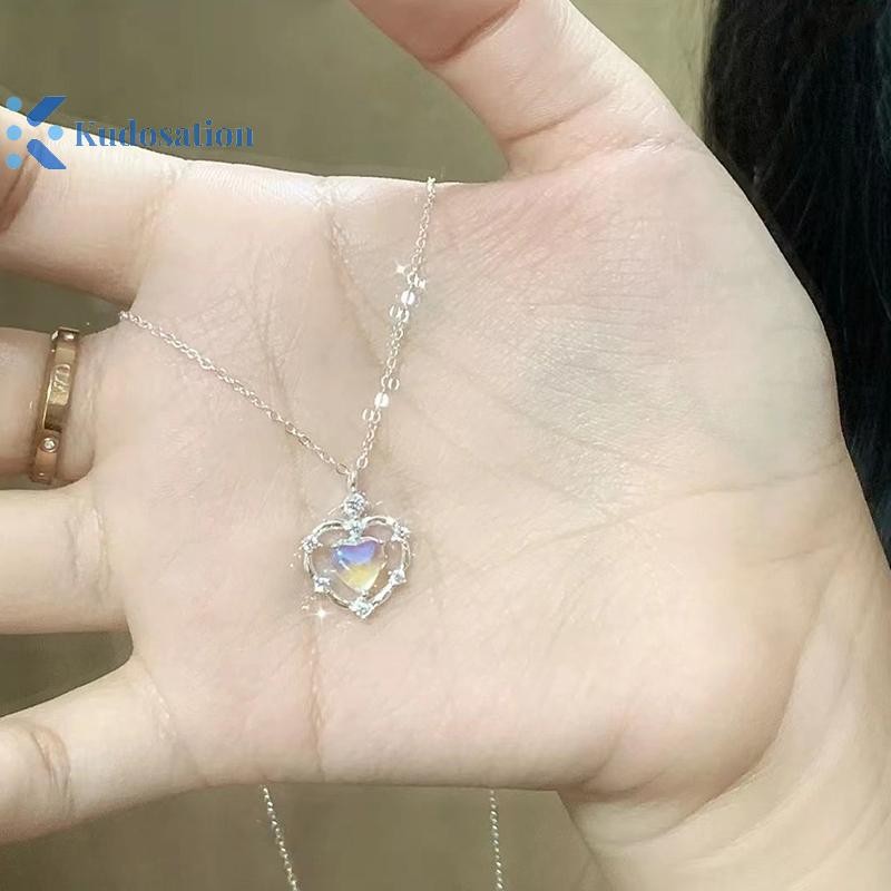 Kudosation Moonstone Neon Vòng Cổ Trái Tim Rỗng Nữ Nhẹ Sang Trọng Thiết Kế Cao Cấp Cảm Giác Tính Khí Vòng Cổ Đơn Giản Trang Sức Dự Tiệc Quà Tặng