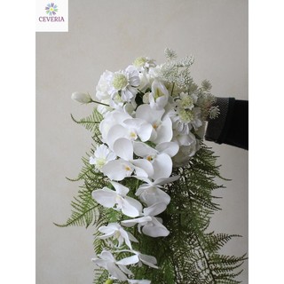 Bó hoa cưới cầm tay cô dâu từ thác đổ dáng dài phối hoa lan, dương xỉ, hồi hương và tulip nhân tạo CEVERIA