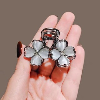 Mauropoli [Hàng có sẵn] Kẹp cào cỏ bốn lá Opal sang trọng Hàn Quốc dành cho nữ Đầu lưng tinh tế Đầu nửa đầu tóc nhỏ Sha