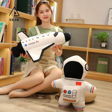 Skjk Space Series Đồ chơi sang trọng Đồ chơi trẻ em Gối Sofa Đồ chơi trẻ em Đồ chơi phi hành gia sang trọng Đồ chơi tàu vũ trụ sang trọng Trang trí nhà cửa Búp bê mềm Đồ chơi máy bay sáng tạo Gối tên 